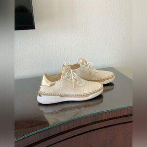 Cream canvas casual lace up shoe